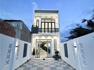 Giá tốt nhất thị trường  sở hữu nhà mới 1 lầu  vị trí kinh doanh đường tây bắc, cần giuộc