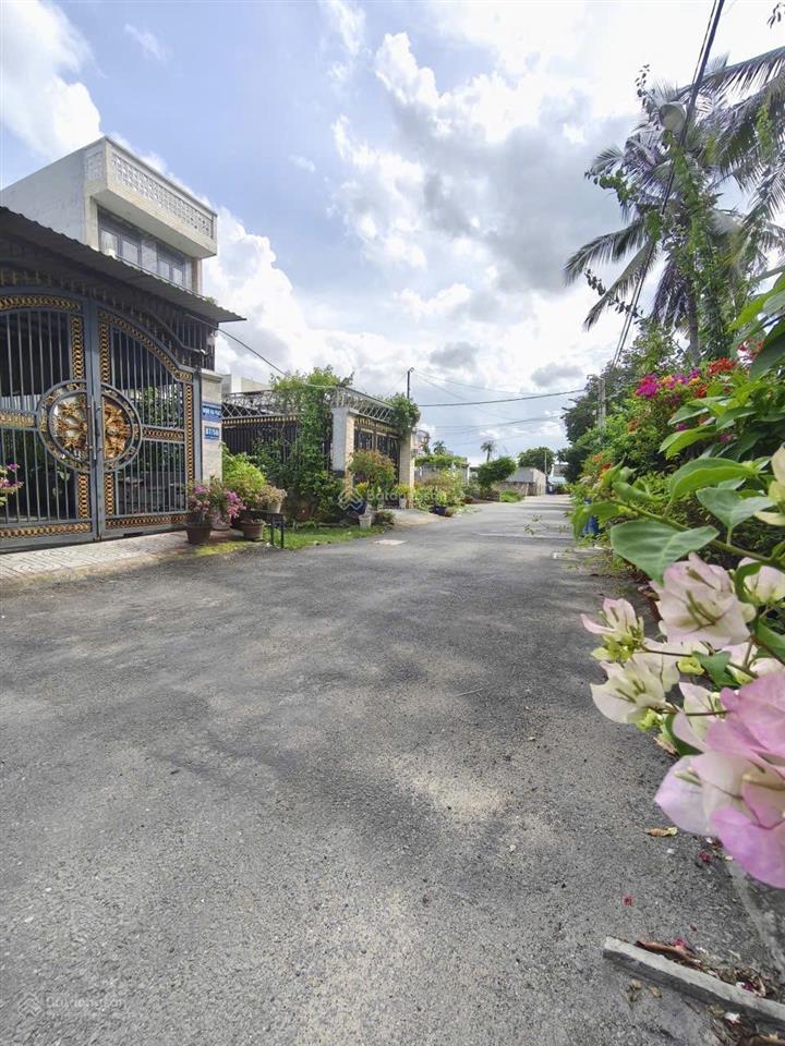 Chủ gửi bán lô đất 61m2 (4,1x15m) đường oto rộng 8m ngay ql13 gần cầu vượt bình phước giá 4,9tỷ