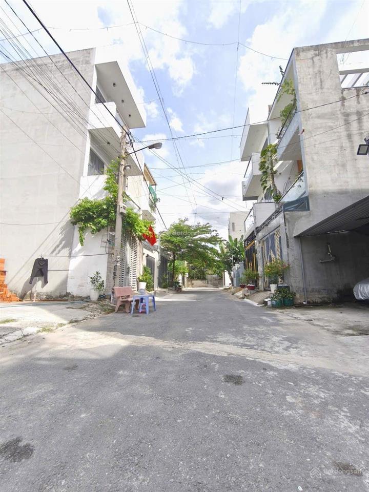 Chủ gửi bán lô đất 61m2 (4,1x15m) đường oto rộng 8m ngay ql13 gần cầu vượt bình phước giá 4,9tỷ