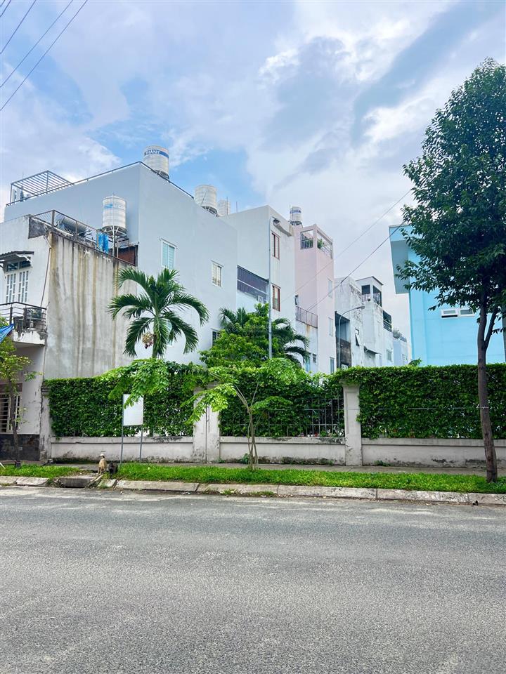 Bán nhà đẹp đường ttn01, quận 12 diện tích 8x10m ngay trường nguyễn thị định