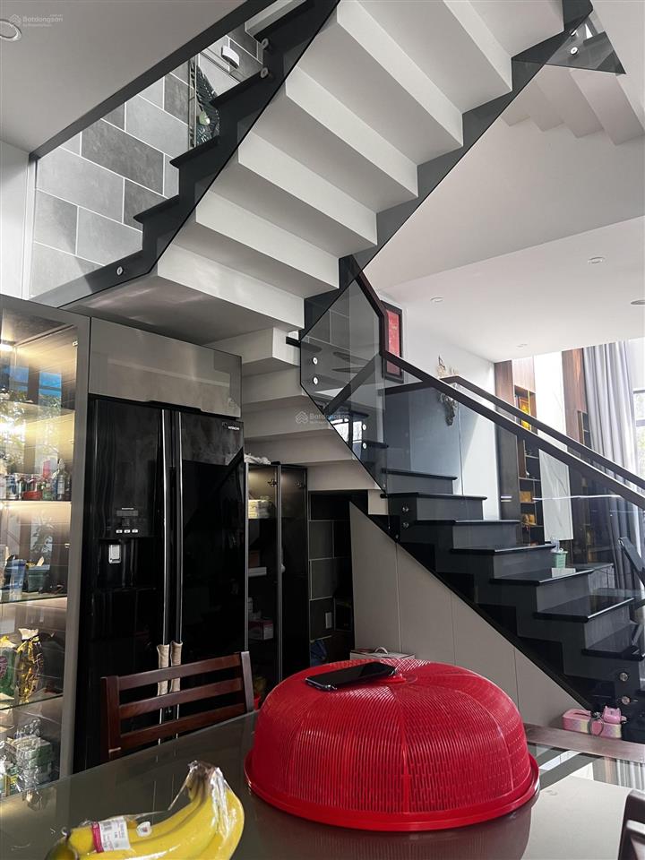 Bán biệt thự dt 206m2, trệt + lửng + 2 lầu, đường 30m, kdc an sương có sân vườn rộng thoáng