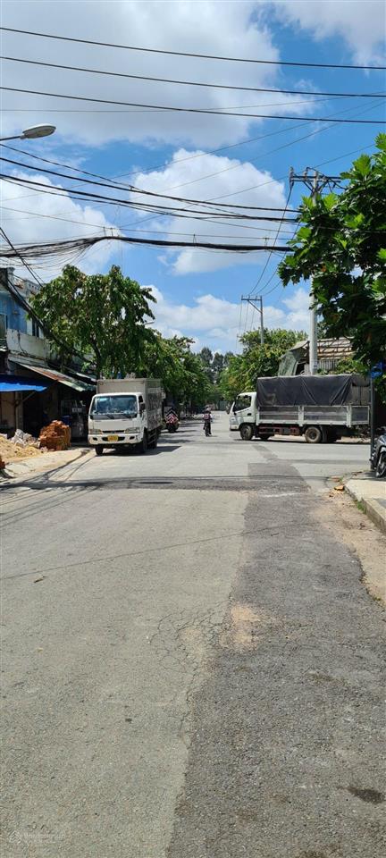 Bán nhà và phòng trọ dt 10x20m giá 12.5 tỷ tại xã bà điểm, tphcm