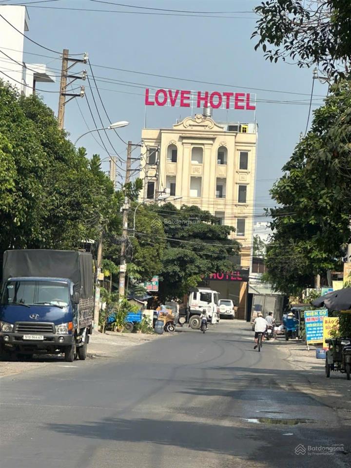 Bán nhà và phòng trọ dt 10x20m giá 12.5 tỷ tại xã bà điểm, tphcm
