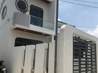 Bán nhà riêng tại đường phi trường, 1,55 tỷ, 100m2, 3pn + 2wc, giá cực chất