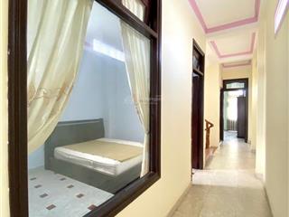 Cần bán gần căn nhà 3 lầu ngay trung tâm đà lạt ,5 phòng ngủ thích hợp làm homestay , nhà nghỉ
