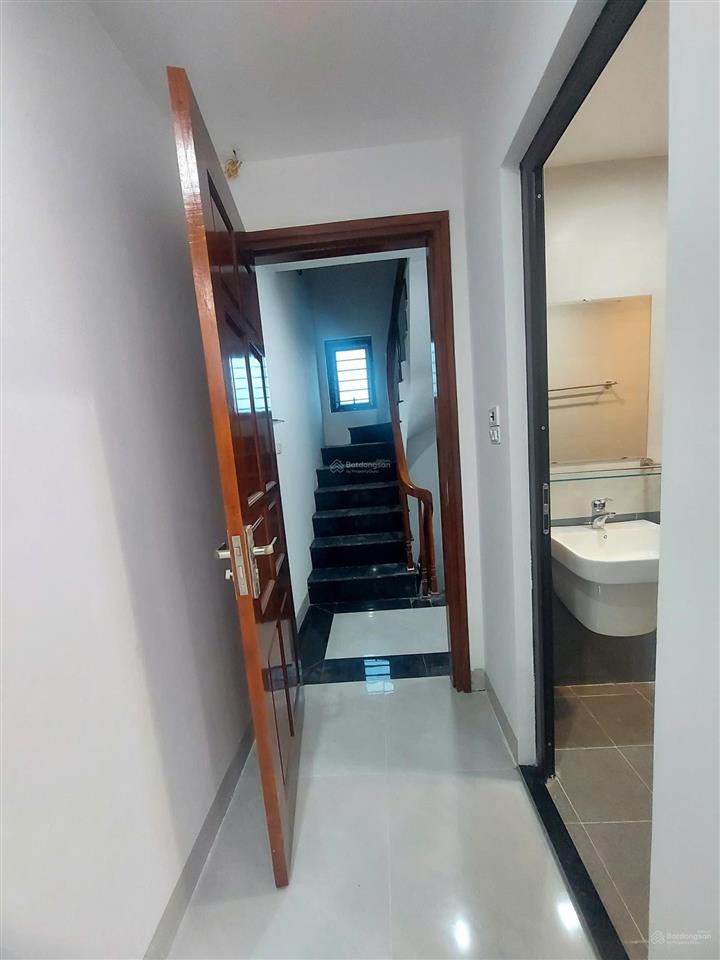 Chính chủ bán nhà thụy phương 54m x 6 tầng thang máy, dòng tiền 20tr lô góc ô tô fadill ngủ