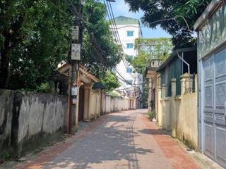 Bán nhà mặt ngõ đông ngạc. gara ô tô thang máy full đồ. siêu thoáng 3 giếng trời. 66m2 x 5 tầng