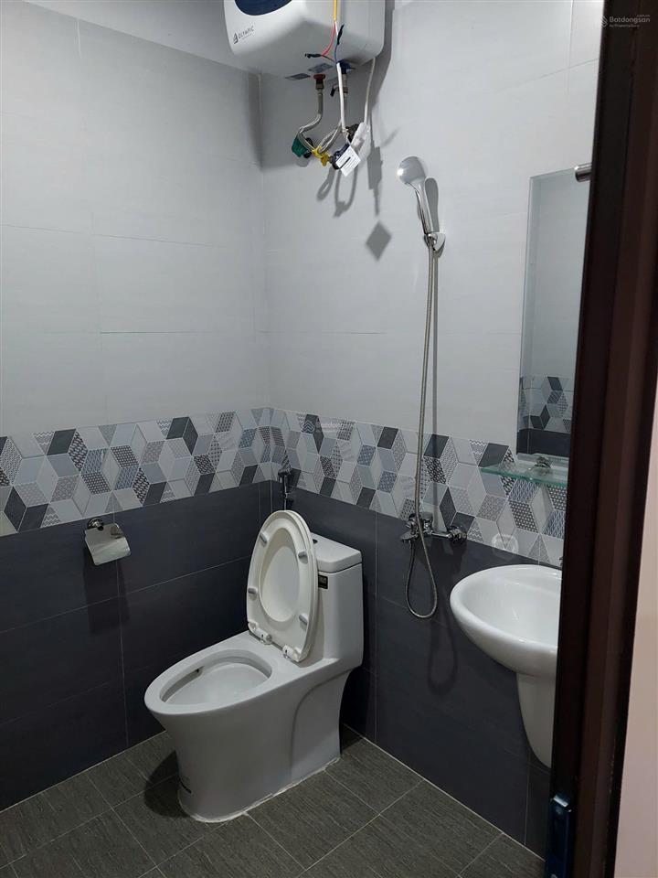 Chính chủ bán nhà mặt ngõ ô tô tránh. thụy phương. đông ngạc. dân xây gần hồ điều hòa 53m x 5 tầng