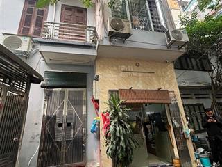 Bán nhà 4 tầng 3 ngủ phố văn chương, đống đa, dt 20m2, ngõ rộng thoáng, gần mặt phố. giá 3.2 tỷ