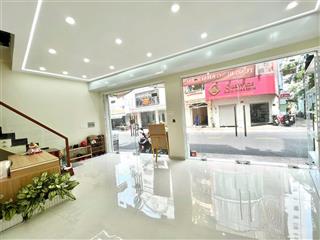 Nhà mặt tiền quận 3 giá sốc ngang 7m