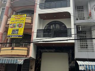 Nhà mới đẹp  có thang máy  gần chợ lớn  quận 6