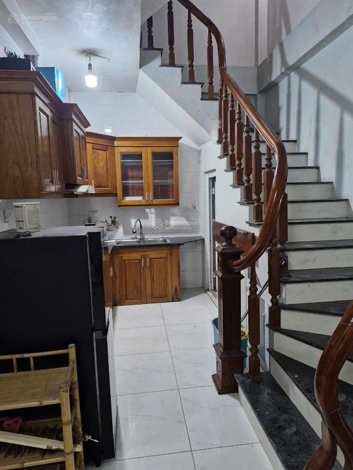 Cho thuê nhà riêng 40m2, 4 tầng, giá 10tr/th gần khu đường phạm văn đồng