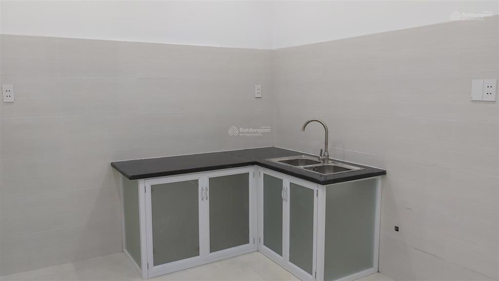 Phòng trọ đường tô hiệu  phường phú thạnh (phường hiệp tân, q. tân phú cũ), căn góc, có ban công