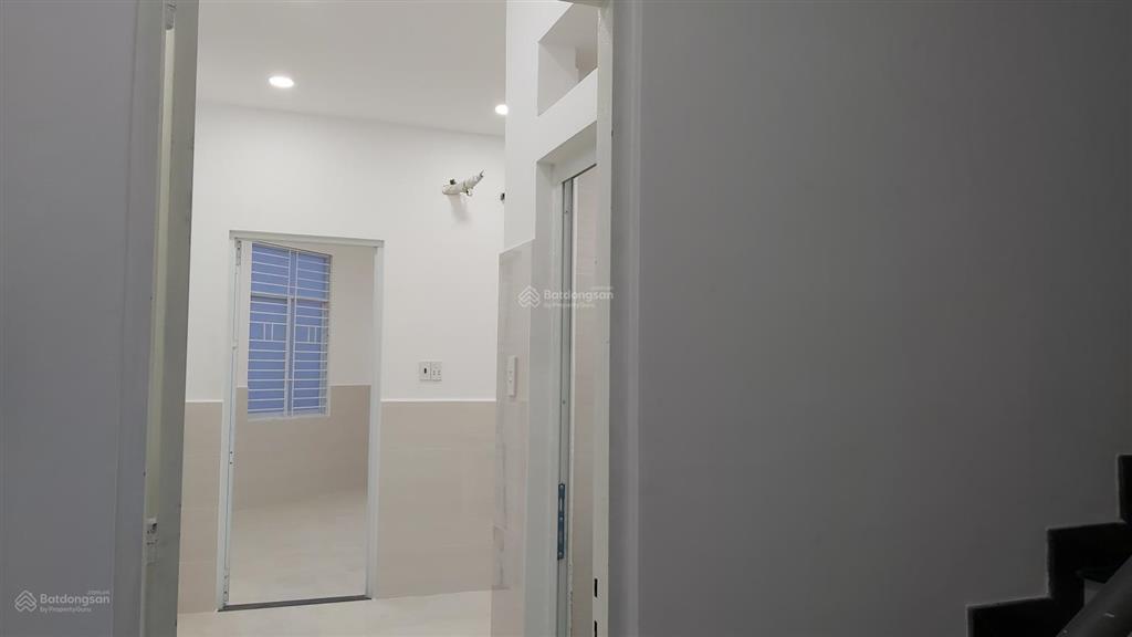 Phòng trọ đường tô hiệu  phường phú thạnh (phường hiệp tân, q. tân phú cũ), căn góc, có ban công