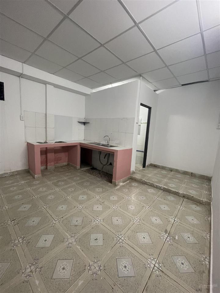 Bán nhà mặt tiền chợ khiết tâm kinh doanh sầm uất đang cho thuê