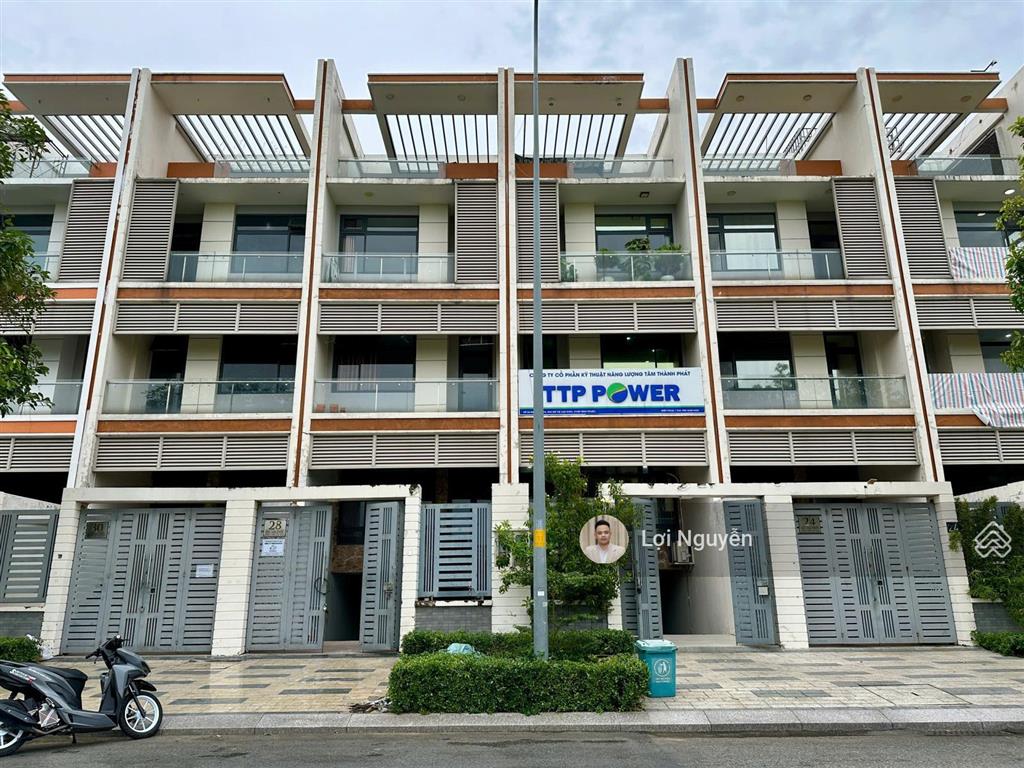 Nhà nguyên căn 5x22m hầm 4 tầng nhà mới 100%, có 5pn 5wc, full máy lạnh, có hầm xe. giá chỉ 30tr/th