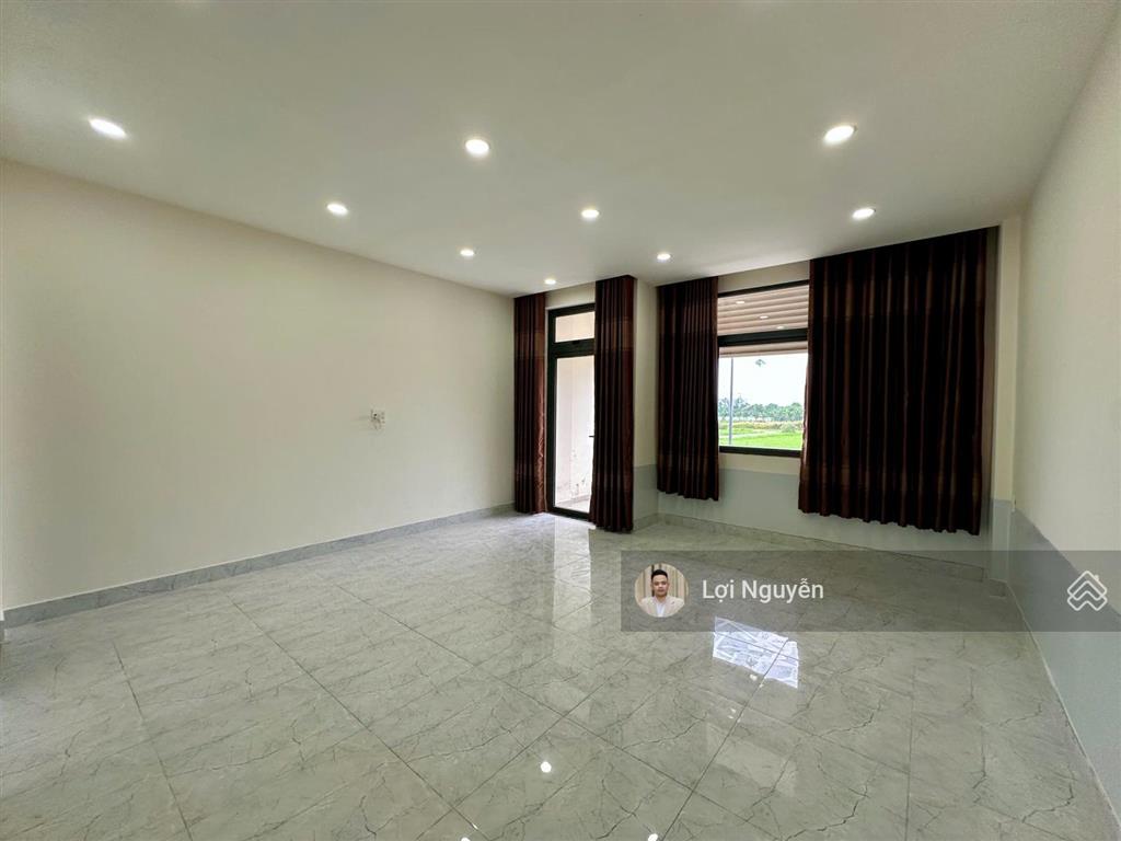Nhà nguyên căn 5x22m hầm 4 tầng nhà mới 100%, có 5pn 5wc, full máy lạnh, có hầm xe. giá chỉ 30tr/th