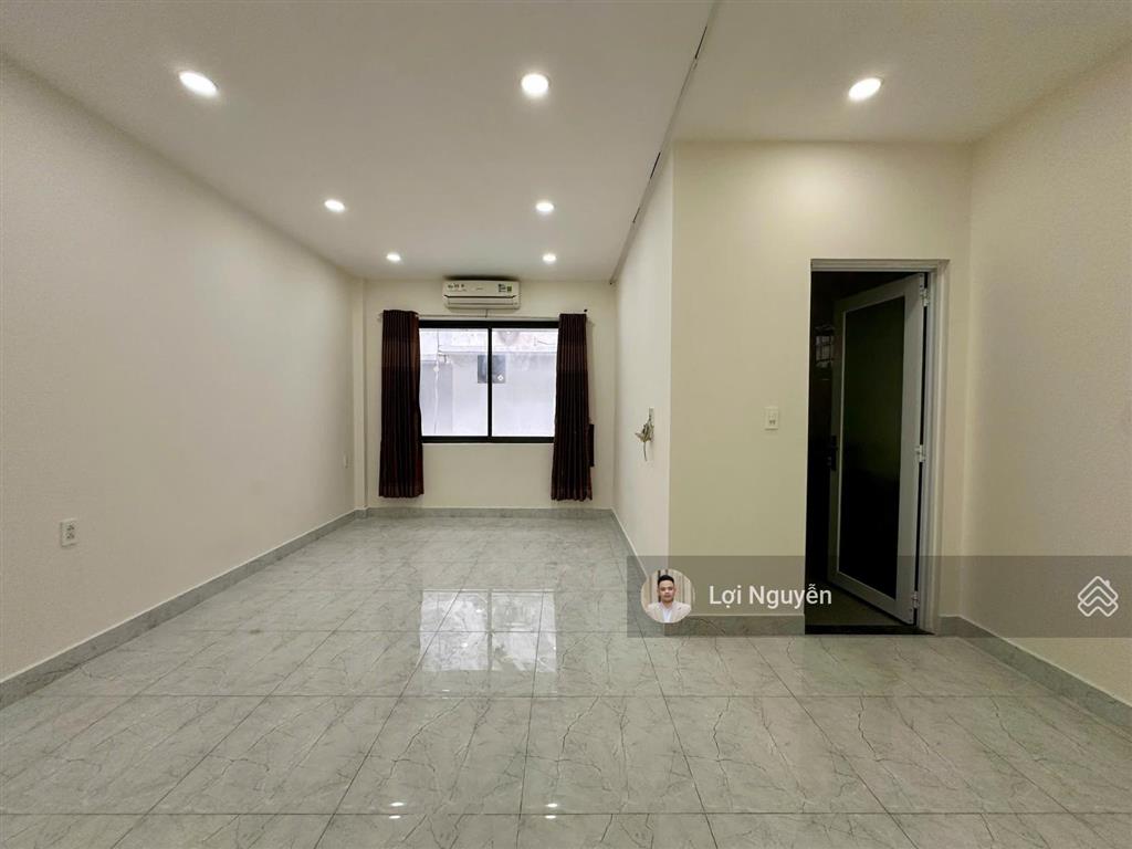 Nhà nguyên căn 5x22m hầm 4 tầng nhà mới 100%, có 5pn 5wc, full máy lạnh, có hầm xe. giá chỉ 30tr/th