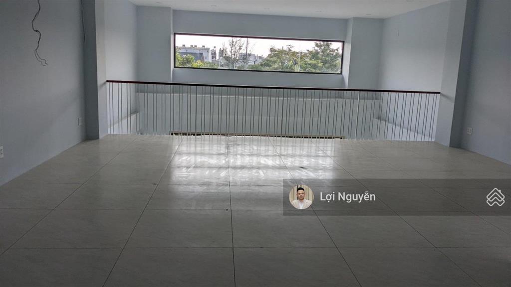 Bán nhà góc ngã tư đường 32 & đinh thị thi  vị trí vàng trung tâm kđt vạn phúc.