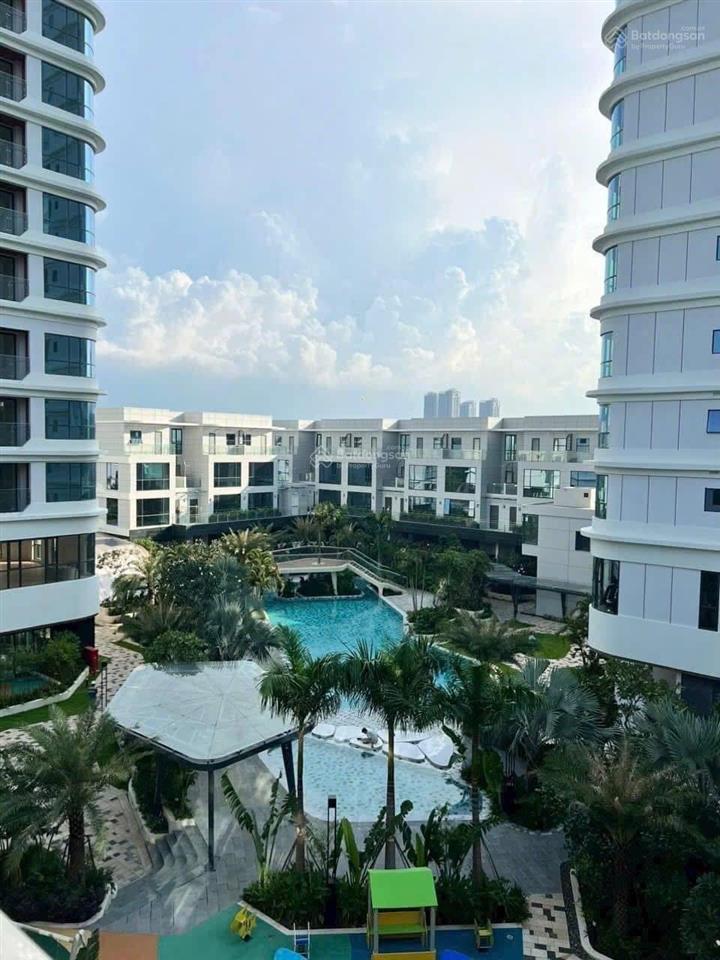 Bán căn 4pn  zeit river  dt 201m2. view sông sg vĩnh viễn.  0938 960 *** hằng