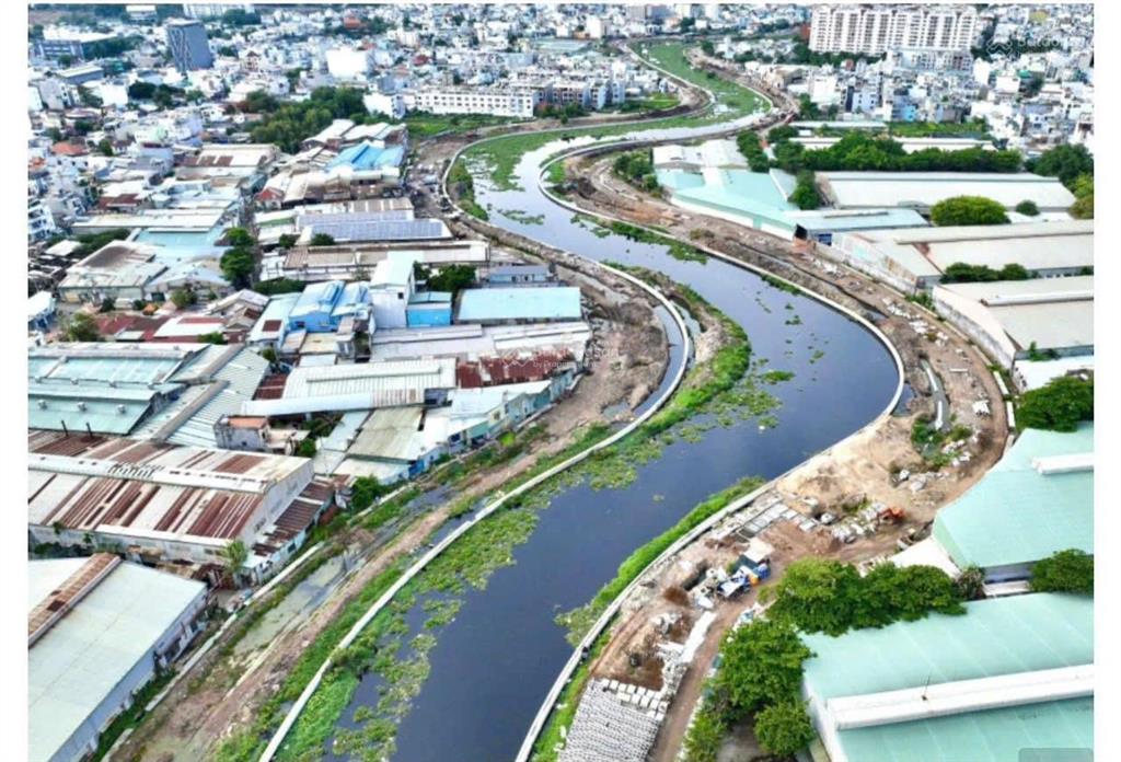 Mặt tiền bờ kênh đường quang trung, kênh tham lương, dt 206m2 giá 28 tỷ tl căn góc