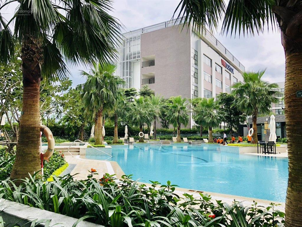 Giá rẻ nhất căn 2pn tại vinhomes golden river  bason mua dầu tư lời ngay