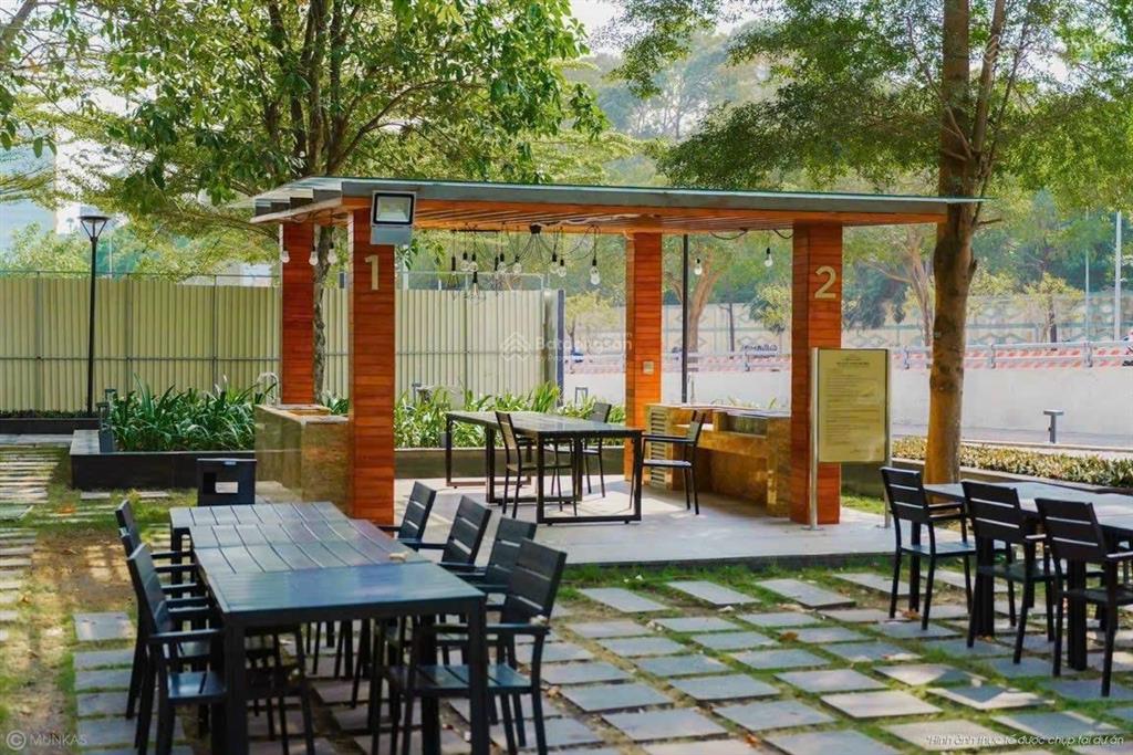 Giá rẻ nhất căn 2pn tại vinhomes golden river  bason mua dầu tư lời ngay