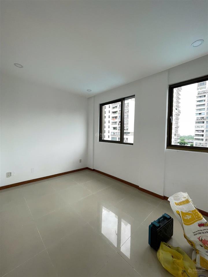 Bán căn 3 phòng ngủ rẻ nhất khu cảnh đồi ngay cạnh trường qt nam sài gòn.  0919 331 ***