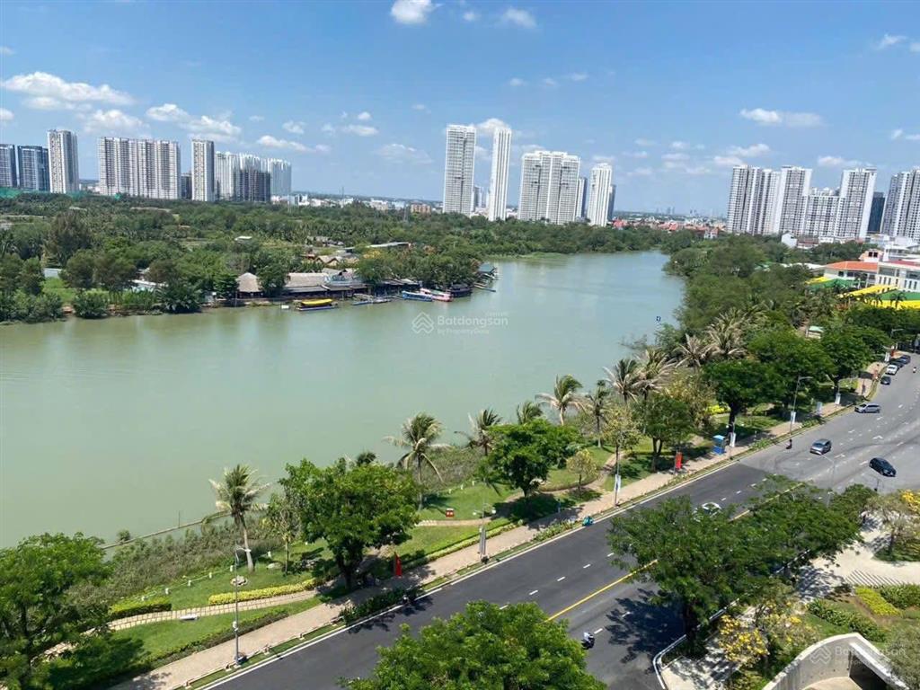 Cần bán căn hộ grandview a view sông đối diện trường đinh thiện lý.  0919 331 *** ms anh