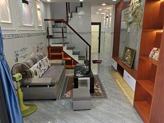 Nhà đẹp hẻm trước nhà rộng rãi khu vực đang phát triển mạnh