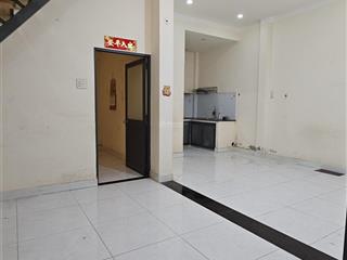 Nhà bán diện tích ngang khủng 6m sát bên hẻm xe hơi