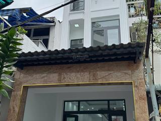 Nhà xây mới 3 tầng giá tốt sát bên hẻm xe tải âu dương lân gần cầu chữ y