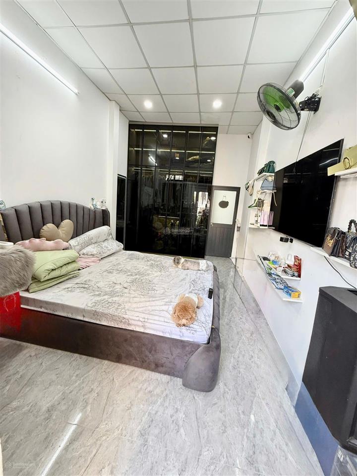 Nhà đẹp giá tốt hẻm ba gác an ninh