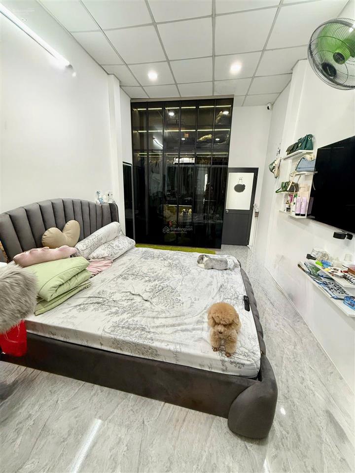 Nhà đẹp giá tốt hẻm ba gác an ninh