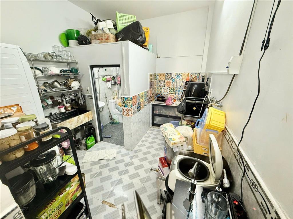 Nhà đẹp giá tốt hẻm ba gác an ninh