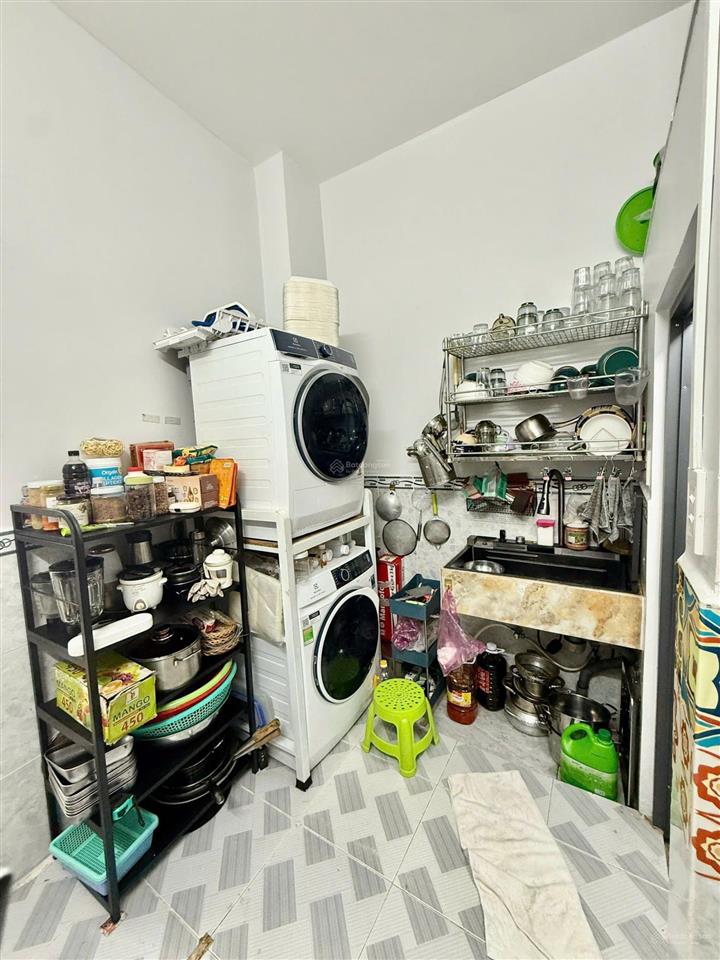 Nhà đẹp giá tốt hẻm ba gác an ninh