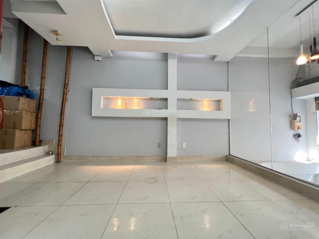 Bán nhà trong khu cư xá lữ gia diện tích 4x15m hầm trệt lửng 2 lầu st giá 14.5 tỷ tl