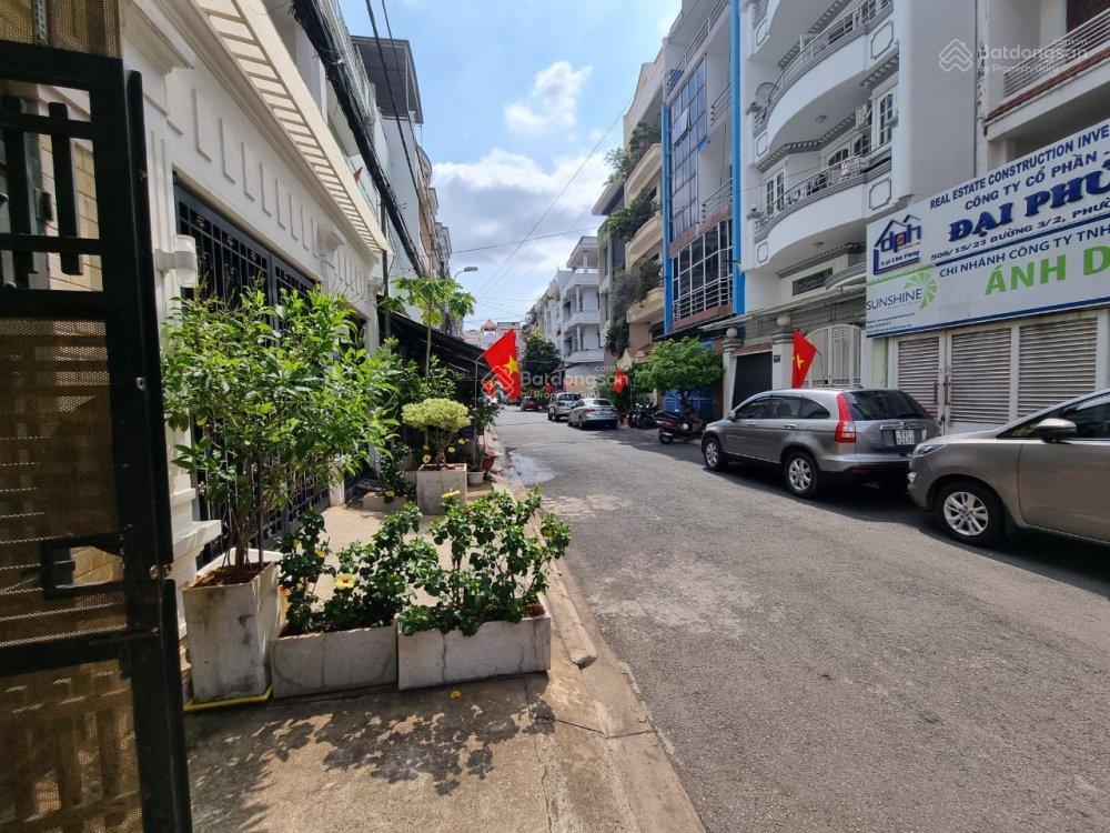 Bán nhà hẻm 506 đường 3 tháng 2, quận 10, diện tích 6x12m trệt 3 lầu st giá 17 tỷ thương lượng