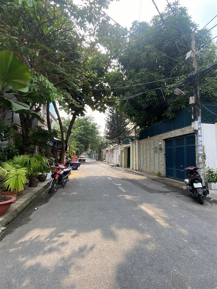 Chính chủ cần bán căn biệt thự đường ba vì khu cư xá bắc hải, dt 8x26.4m hầm 4 tầng có sân vườn