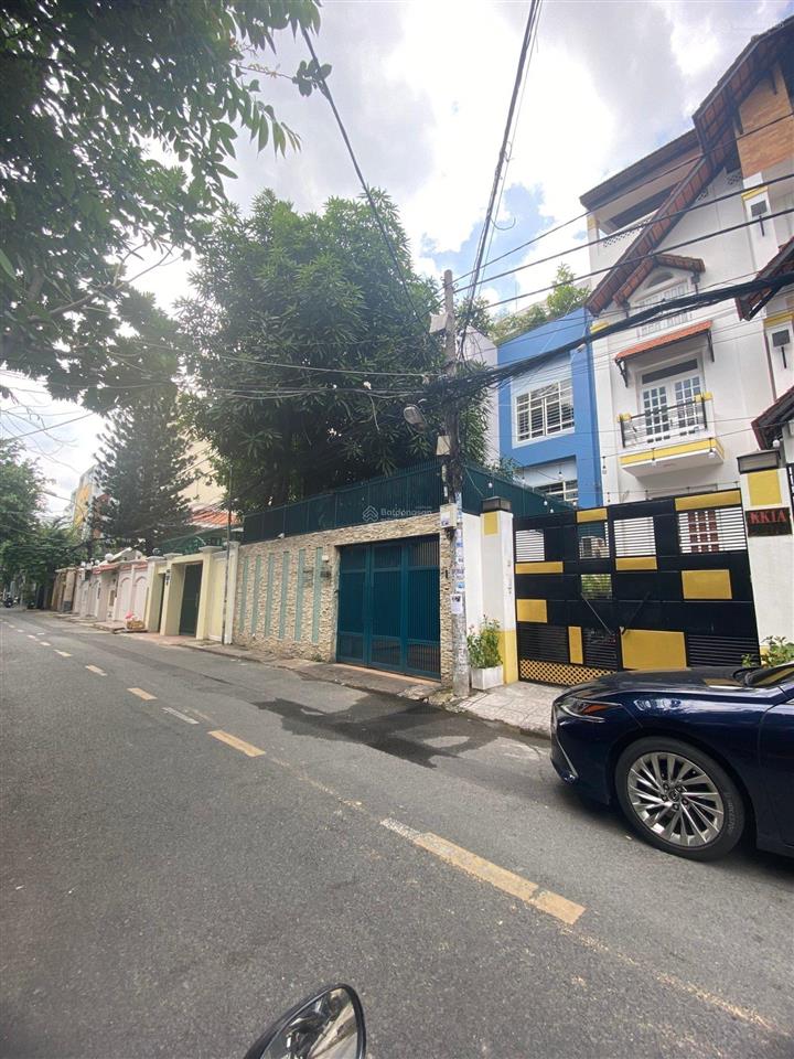 Chính chủ cần bán căn biệt thự đường ba vì khu cư xá bắc hải, dt 8x26.4m hầm 4 tầng có sân vườn