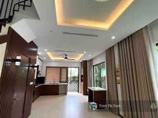 Cho thuê biệt thự siêu đẹp tại vinhomes thăng long  154m giá chỉ 23tr/1 tháng