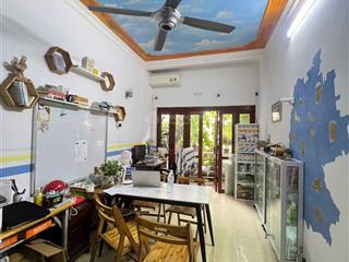 Nhà mặt phố khu ng siêu mã mây, 6 tầng + gác lửng. dòng tiền chỉ tính riêng tầng 1 là 500 triệu/năm
