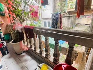 Nhà mặt phố lương văn can. vị trí đắc địa, trung tâm phố cổ, sát hồ gươm, ban công view phố. 16,5tỷ
