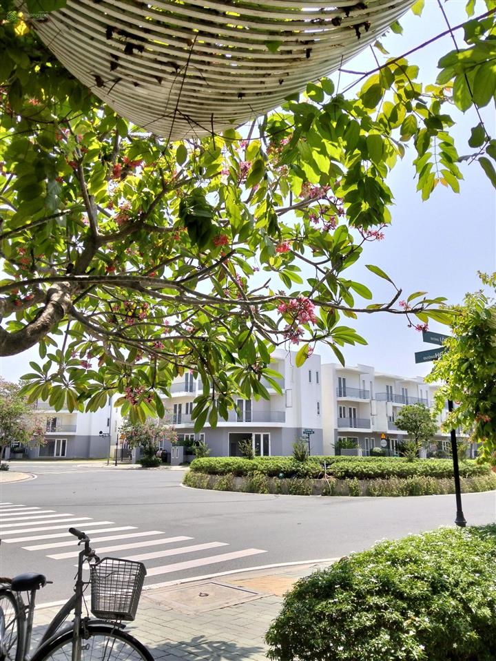 Bán căn nhà góc 2 mặt tiền khu 21 ha long trường hcm giá từ 8.350 tỷ/căn