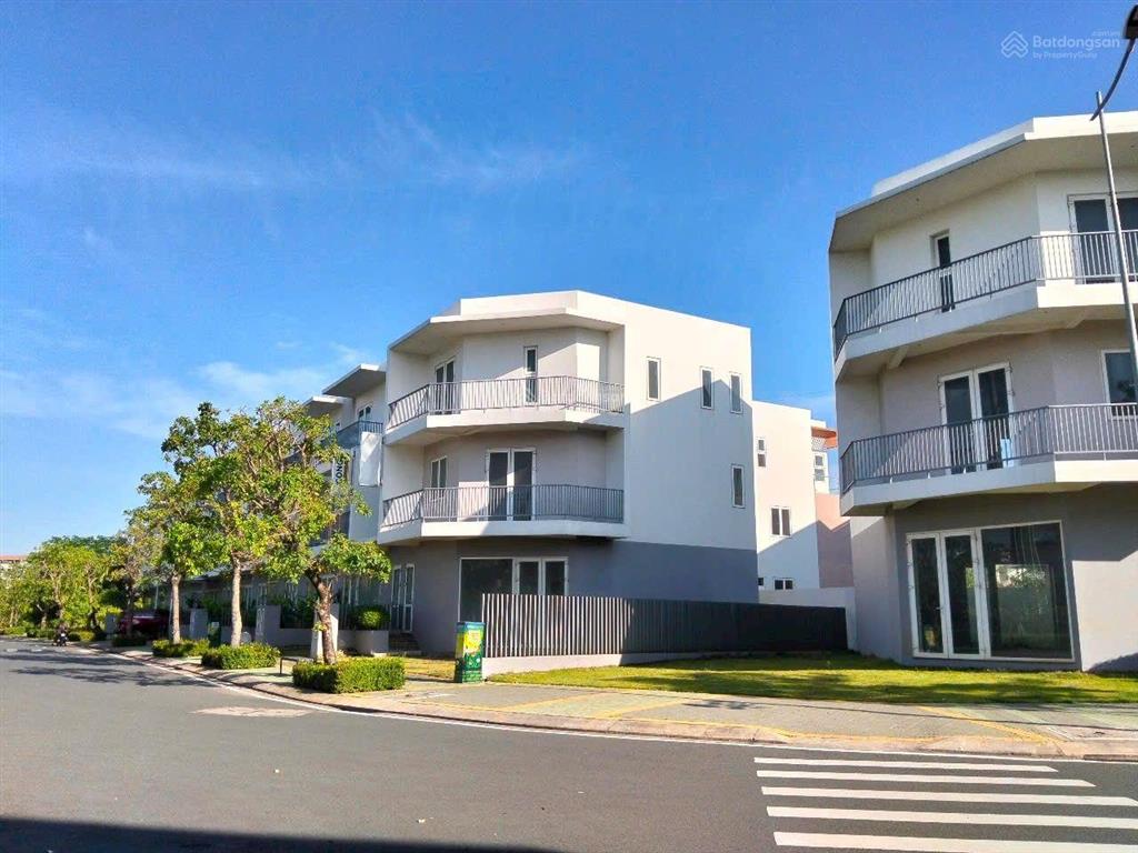 Bán căn nhà góc 2 mặt tiền khu 21 ha long trường hcm giá từ 8.350 tỷ/căn