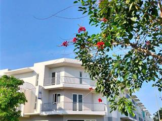 Bán 6 căn nhà gốc 2 mặt tiền khu 21 ha phú hữu tp thủ đức giá từ 7.8 tỷ/căn