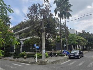 Bán biệt thự 540m2 căn góc, đối diện công viên đ 13, khu tên lửaao sen bình tân, hcm giá 70 tỷ