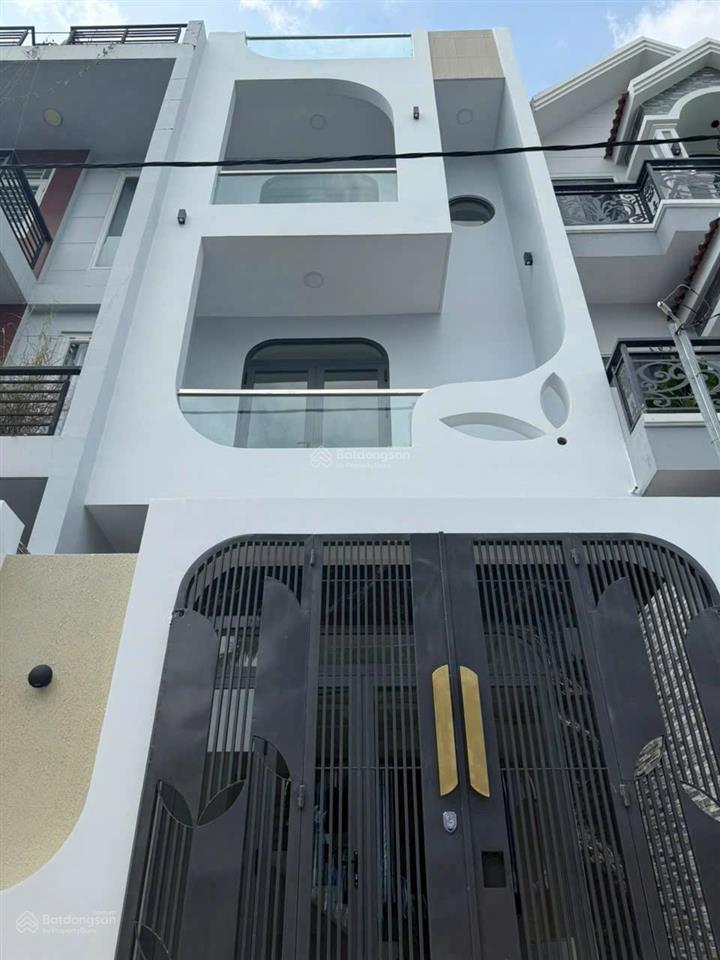 Chủ kẹt tiền bán gấp nhà 1tret 2 lầu tặng toàn bộ nội thất sát bên vinhomes