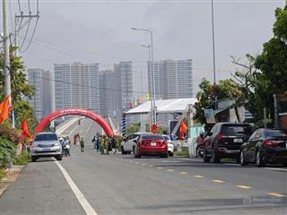 Bán gấp nhà mặt tiền đường long phước sát bên đại học luật, chợ...