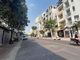 Nhà 5 tầng góc 3 mặt tiền chợ lớn p11 quận 6 (5x18) giá 18 tỷ 500 tl